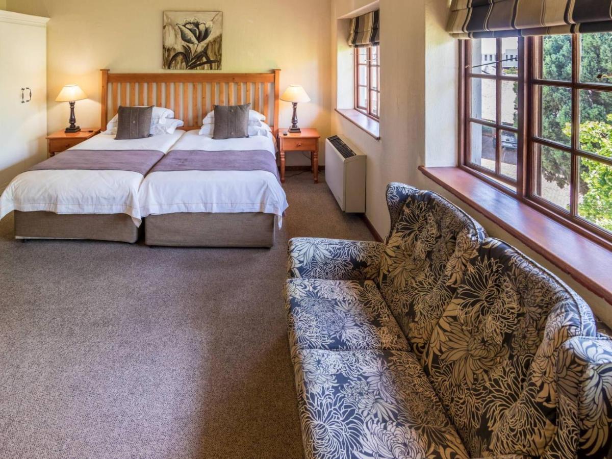 Constantia Hotel And Conference Centre Мидранд Екстериор снимка