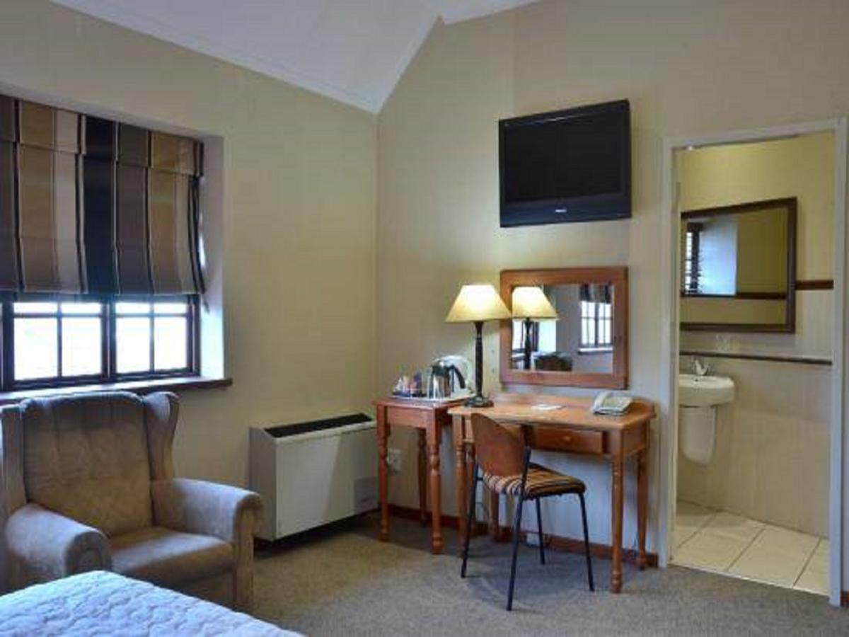 Constantia Hotel And Conference Centre Мидранд Екстериор снимка